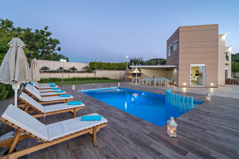 A NICE AND QUIET VILLA 200 sq m  WITH 4 BEDROOMS AND FOUR BATHROOMS ,ABOUT 1,8 k  VILLA ARIELLA Entire villa vacation rental 3010866