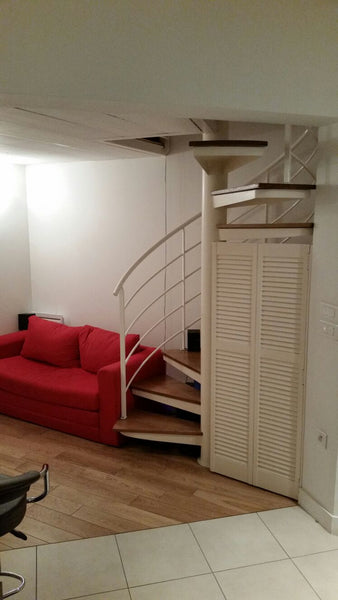 Perfect location to visit Paris, you are staying right in the center point. Notr Paris, France Île de la cité - Notre Dame studio Entire rental unit vacation rental 5687285