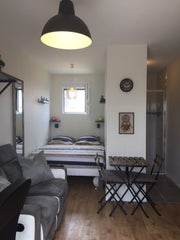 Studio de 17m2, bien agencé pour optimiser l espace et très confortable.<br /><b Bordeaux, France Studio Récent tout équipé ! Entire rental unit vacation rental 37870227