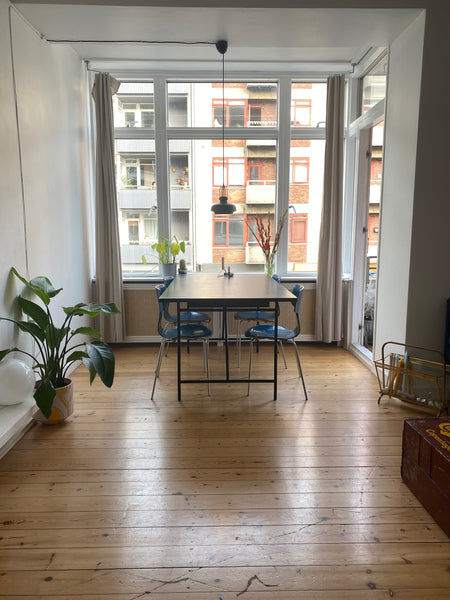 Lejligheden har et rummeligt køkken med en lille spiseplads og rig mulighed for  Copenhagen, Denmark Apartment in colourful Nordvest Entire condo vacation rental 51900606