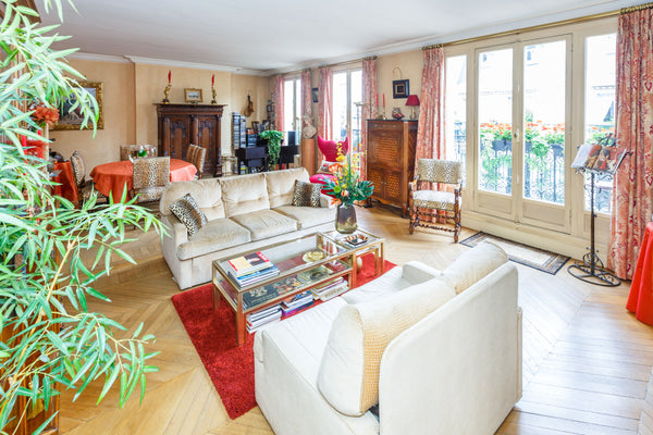 <b>The space</b><br />Between Champs-Elysées, Montaigne and George V, the true G Paris, France Montaigne/GeorgeV,quiet 100m2 flat Entire rental unit vacation rental 1256477