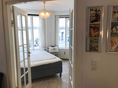 UDLEJES KUN TIL VIRKSOMHEDER ELLER EXPATS. Op til 2 år<br />2 værelseslejlighed  Copenhagen, Denmark Fully furnished apartment next to Kgs Nytorv. Entire rental unit vacation rental 18054863
