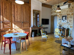 Appartement typique en plein coeur du quartier historique. Cet appartement spaci Lyon, France Vieux Lyon : Superbe appartement en hypercentre Entire rental unit vacation rental 622960983592366009