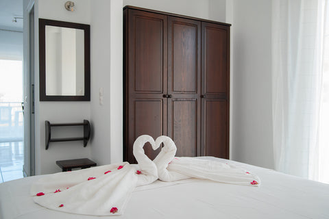 Apartment is spacious and bright and has its own well equipped kitchen and a lar Heraklion, Greece Odysseas, Apartment 1 Entire rental unit vacation rental 44330388