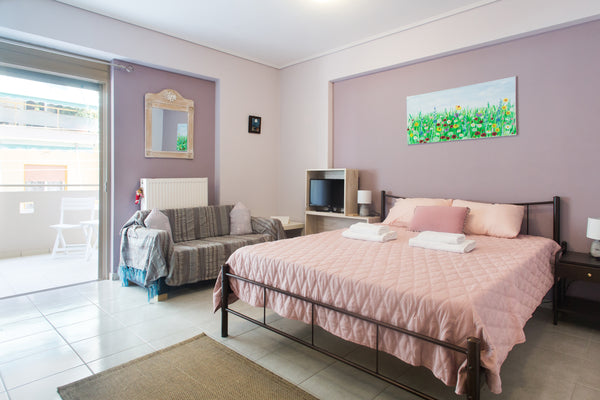 A comfortable studio, at the second floor of a new building,ideal for couples or Athens, Greece Athens Studio,3' walk from Keramikos metro station Entire rental unit vacation rental 25659263