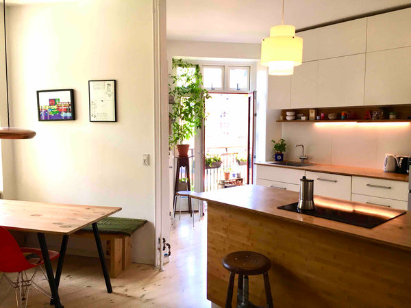 Stor, lys 140 m2 lejlighed med brændeovn, stort spisekøkken  i hjertet af bolige  Stor familielejlighed på skønne Vesterbro. Entire rental unit vacation rental 40588549