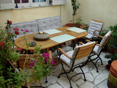 A little heaven in the heart of the city.  One storey 90 sqm traditional house w Athens, Greece Cozy house with private yard Entire home vacation rental 10271961