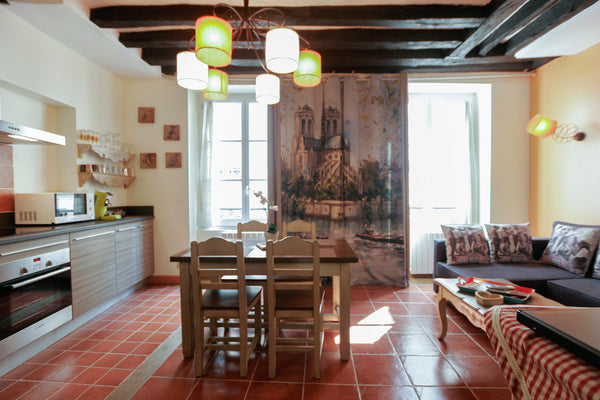 This 1 bedroom apartment is located rue de la Huchette in the 5th district of Pa Paris, France 1 Bedroom Huchette Latin Quarter 4 people Entire rental unit vacation rental 11291816