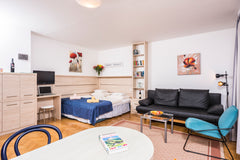 Our comfy studio with its own terrace and garden offers you a temporary home in  Vienna, Austria Quiet Studio with Garden (#R02) Entire condo vacation rental 197857