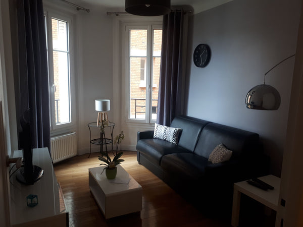 Paris, France Charming Parisian studio close Eiffel Tower Entire rental unit vacation rental 29251023