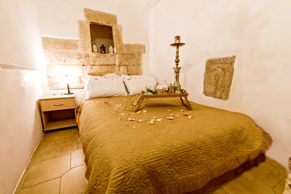A small authentic treasure at the heart of the Old Venetian Port is a carefully  Kalami, Greece Luxury Suite in the heart of old Town..! Room in boutique hotel vacation rental 9915074