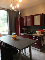 Il s'agit d'un appartement totalement équipé en plein centre ville de Bordeaux à Bordeaux, France Appartement bordelais de 80 m2 en centre ville Entire rental unit vacation rental 19113907