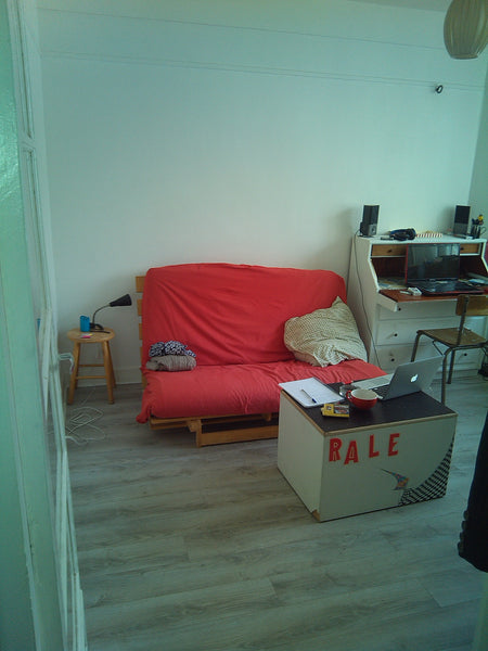 Petit studio de 23m2 bien agencé et fonctionnel au 7eme avec ascenseur. l'entrée Paris, France Studio Belleville Entire rental unit vacation rental 11190995