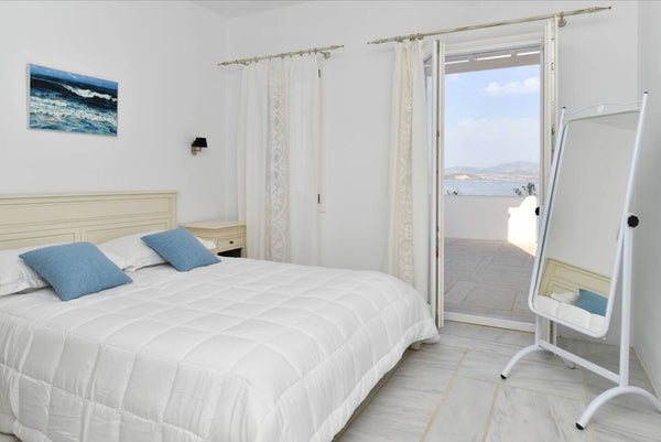 A maisonette villa of 150sqm, 40 meters from the sandy beach of Ambelas village, Athens, Greece Villa ZEOS Cycladic home vacation rental 44142552