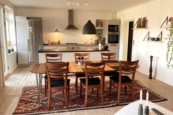 Du/I får et lyst, privat værelse med dobbeltseng. Køkkenalrum, stue og badeværel Copenhagen, Denmark Privat værelse i rummelig lejlighed med altan Private room in condo vacation rental 54315661