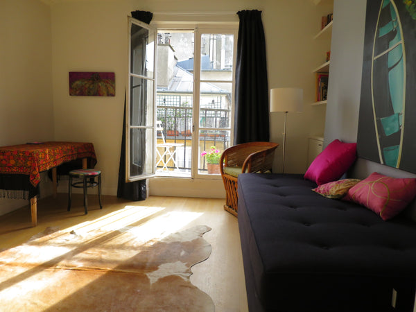 Situated in the heart of Paris, within walking distances to the Louvre, Opera, T Paris, France Studio in the Heart of Paris Entire rental unit vacation rental 8679687