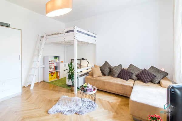 Close to the city centre and still close to one of the most beautiful parks in V  STYLISH CITY APARTMENT CLOSE TO NATURE Entire rental unit vacation rental 34139106