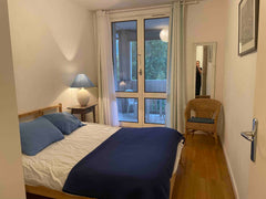 Dans un grand appartement situé dans le quartier de la Part-Dieu et au pied des  Lyon, France Lyon chambre pour deux personnes Private room in rental unit vacation rental 53477513