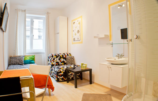LOCATION:<br />- In the center. All is walkable. Save money and time<br />- Easy Vienna, Austria LONG TERM central location+ private shower+sink Private room in rental unit vacation rental 32765561