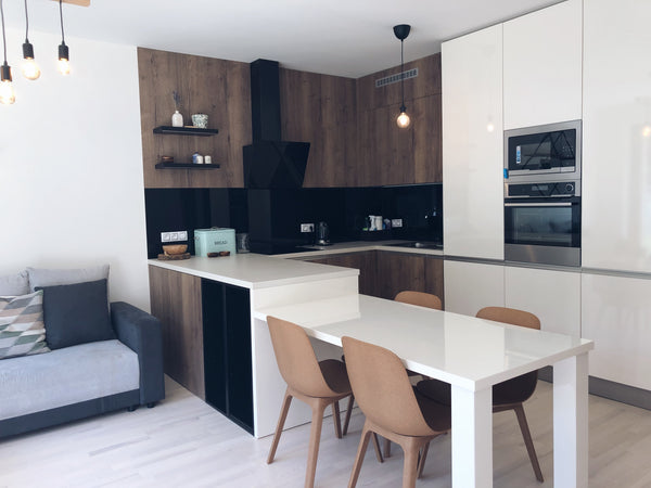 Bright a spacious apartment close to the city center (10 min. by tram to the cen Prague, Czechia Bright and big apartment close to center Entire rental unit vacation rental 36378099