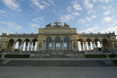 Nice and quiet, comfortable and cozy flat just a few minutes walking distance to Vienna, Austria nextdoor to Chateau Schönbrunn & city centre Entire rental unit vacation rental 32031570