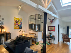 90 square meters 'loft style' flat with amazing natural beams and high ceilings. Geneva, Switzerland *** APPARTEMENT DE CARACTÈRE PARIS 16 *** Entire rental unit vacation rental 4315991