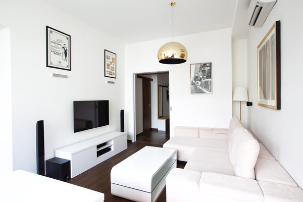 This Old Town apartment with air conditioning features bedroom with king size be Prague, Czechia Old Town / Balcony / Air Conditioning Entire rental unit vacation rental 35462659