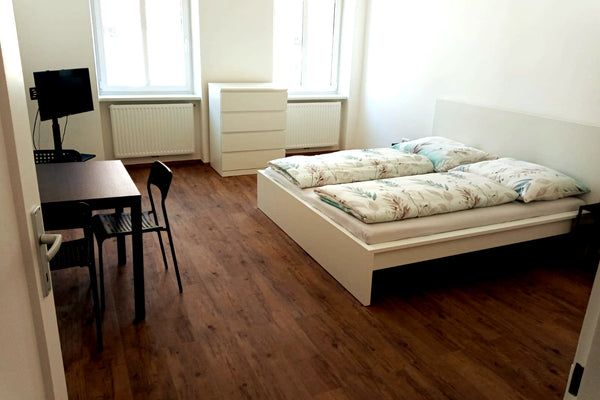 Die frisch renovierte Wohnung ist eine typische Zimmer, Küche, Kabinett - Wohnun Vienna, Austria Haus 