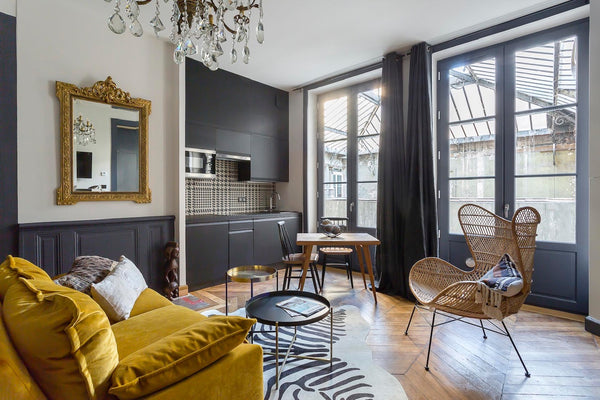 Discover this atypical accommodation of 35m2, within the historic 