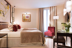 L’espace Famille se compose de deux chambres contiguës avec accès privatif pour  Paris, France Espace famille pour 4 personnes Room in boutique hotel vacation rental 28595642