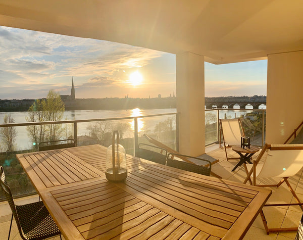 Appartement dans le cœur de Bordeaux. <br />Situé à 4 min à pieds de la place St Cambes, France Appartement de charme avec vue exceptionnelle Entire condo vacation rental 43893010
