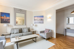 A lovely apartment with a view on the Eiffel Tower.<br />Celebrities house :)<br Paris, France [120m2] Eiffel Club Apartment Entire rental unit vacation rental 18064336