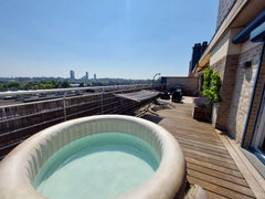 Superbe penthouse qui vient d'être rénové et qui comprend 2 chambres, une salle   Superbe penthouse de 115m2 avec jacuzzi et garage Entire rental unit vacation rental 698347118587365862