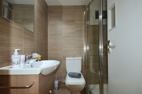 A minimal apartment in the center of Athens, on the ground floor, provides acces Chalandri, Greece An urban apartment at plateia Koliatsou Entire rental unit vacation rental 53910733