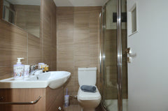 A minimal apartment in the center of Athens, on the ground floor, provides acces Chalandri, Greece An urban apartment at plateia Koliatsou Entire rental unit vacation rental 53910733