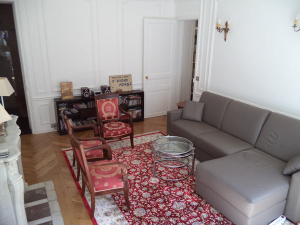 Our apart is a bright & charming apartment in a very chic and exclusive area clo Paris, France Champs-Elysées - Parisian apartment (4BDR, 120m²) Entire rental unit vacation rental 8694390