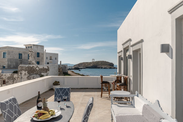 This property is a jewel in the heart of Naxos.  <br /> <br />This is probably o  Grotta Sognare 2 BR Sea View Near Apollo temple – 7 Min Walk Entire rental unit vacation rental 13902089
