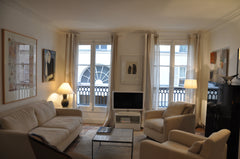 Quiet two bedrooms apartment, 65m2 for 4 people, on the first floor.<br /><br /> Paris, France Dessins, 2BR/1BA, 4 people Entire rental unit vacation rental 11153456
