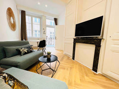 Au cœur du Vieux Lyon, centre historique de la ville<br />Tout est à proximité,  Lyon, France Nid Douillet Chic Vieux Lyon Entire rental unit vacation rental 765050506809113760