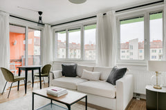 Feel at home wherever you choose to live with Blueground. You’ll love this cozy  Vienna, Austria Leopoldstadt 1BR w/ Balcony & Elevator nr Metro U1 Entire rental unit vacation rental 54272460