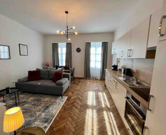 Dieses neu renovierte Apartment befindet sich in ruhiger Umgebung Grenze vierter Vienna, Austria Vienna City Apartment Crown 12 Entire rental unit vacation rental 573626939810455079