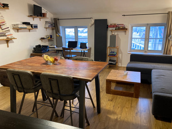 Petit duplex chaleureux avec vue sur les toits Croix-Roussiens. Tout confort et  Paris, France Appartement chaleureux Entire rental unit vacation rental 774462140580815286