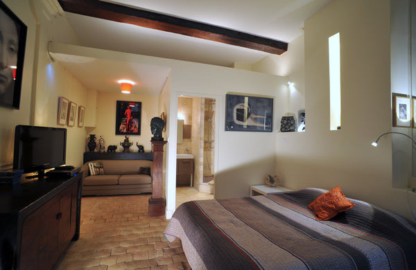 my flat are in the most famous renaissance building in the old part of Lyon , th Lyon, France ARTELIT GUEST HOUSE Entire rental unit vacation rental 11542430