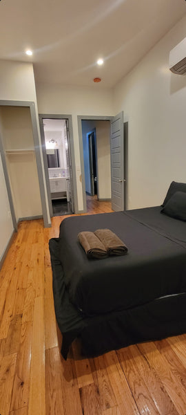 Bring the whole family to this great place with lots of room for fun.  Rental unit in Brooklyn · 3 bedrooms · 3 beds · 2 baths Entire rental unit vacation rental 808570671122929101
