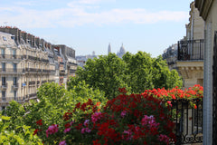 Haussmannian typical 120m² 3 bedrooms, 2 bathrooms apartment, 2 minutes walk fro Paris, France 3 bedrooms near Champs Elysées Entire rental unit vacation rental 3126320