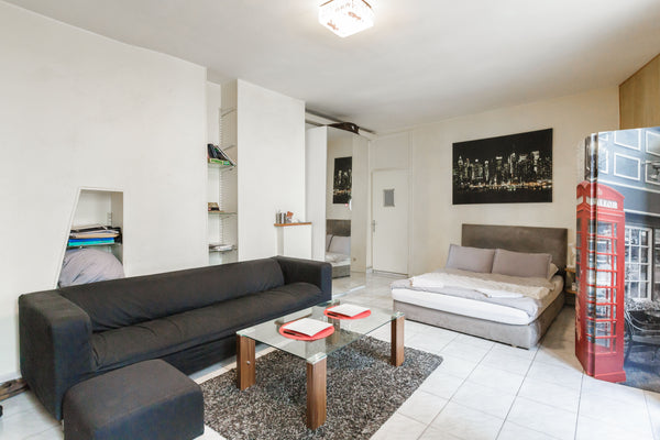 Hi there, <br />I am out of the city for the period. So I would be glad to share Paris, France Chic flat in Paris cultural center Entire rental unit vacation rental 6884560