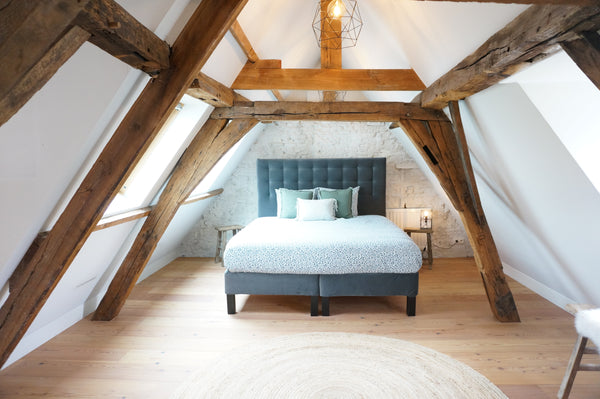 This fantastic duplex apartment full of historical elements has a cosy living ro Antwerp, Belgium 2 BDR KING BED DUPLEX UNIQUE VIEWS Entire rental unit vacation rental 28363835