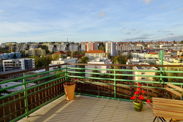 Cosy, sunny flat with a large terrace near Prague castle. It is on the upper flo Prague, Czechia Light cozy flat large terrace near Prague castle Entire rental unit vacation rental 21444034