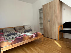 Von dieser zentral gelegenen Unterkunft aus seid ihr in Nullkommanichts an allen  Cozy room next to downtown, metro U 3 Private room in rental unit vacation rental 709309126018794027