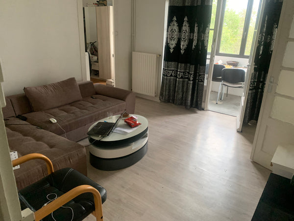 Ce logement familial est proche de tous les sites et commodités. Lyon, France Super appartement, 1 min de tram Private room in condo vacation rental 734037569442973159